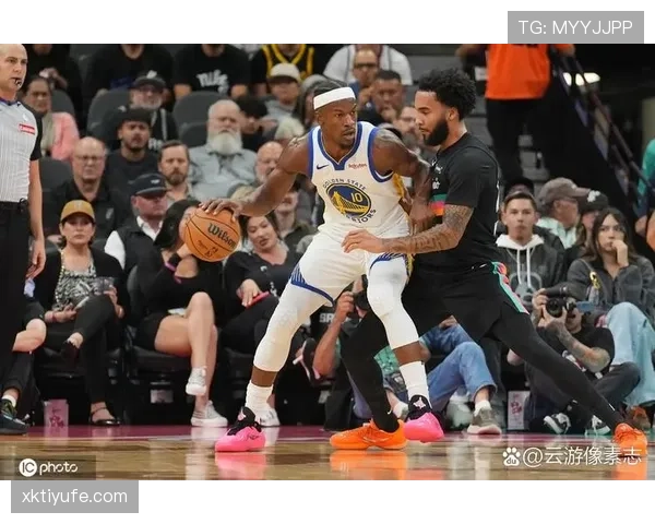 常规赛中罗斯突破主导出手，比库里更制造禁区机会