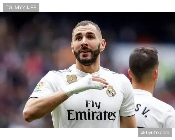 本泽马后期射门效率上升与阿圭罗多点参与趋势分化