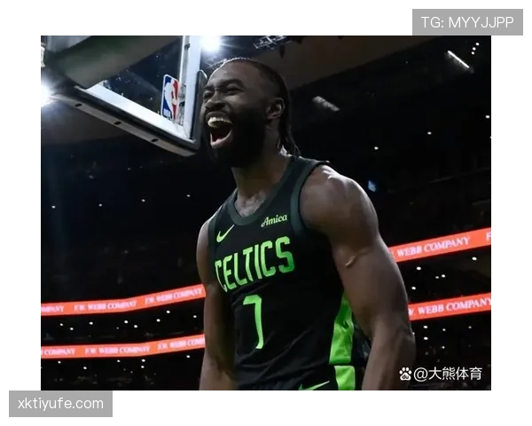 杰伦·布朗突破能力提升显著，带动凯尔特人关键时刻得分爆发