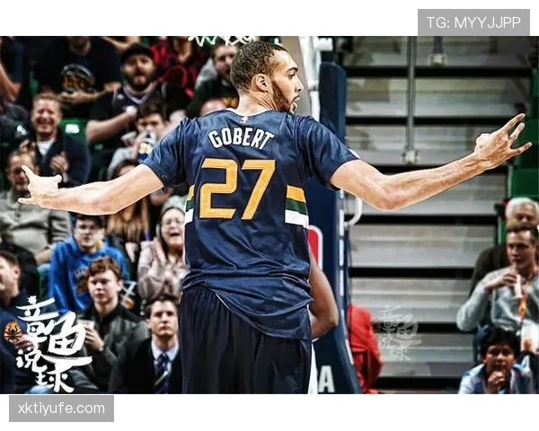 弗朗西斯无球跑动减少，持球单打占比提升影响进攻效率