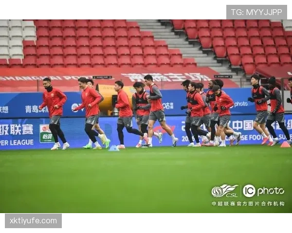 上海海港在中超赛程中展现稳健状态,连续主场保持不败战绩。 上海海港在中超赛程中展现稳健状态,连续主场保持不败战绩。